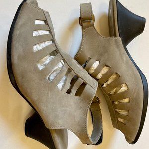 Size 38 (7.5) Arche Enexor Taupe Leather Slingback Sandals